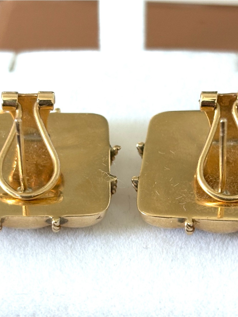 14K GOLD Grid-Pattern Statement Pierced Earrings Stunning ! - Picture 2 of 12